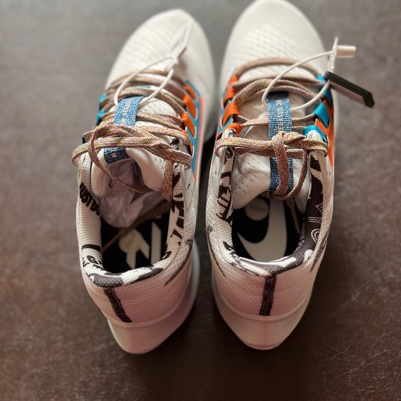 New in Box. Nike Pegasus 38 White Mens US9.5 main image 5